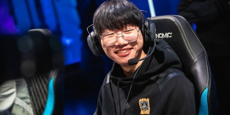 Ning - Người đi rừng trong Invictus Gaming 